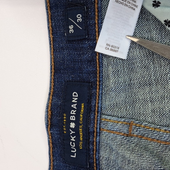 Men's Lucky Brand 221 Straight Blue Jeans Size 36/30 - Picture 15 of 16